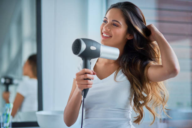 Biar Nggak Kusut, Ini Tips dan Rekomendasi Hair Dryer Terbaik untuk Rambut Panjang!