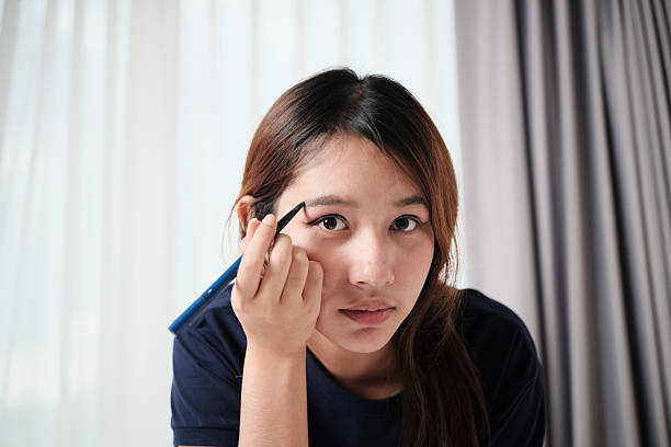 5 Ide Makeup Natural untuk Foto KTP yang Bikin Wajah Tetap Real dan Fresh