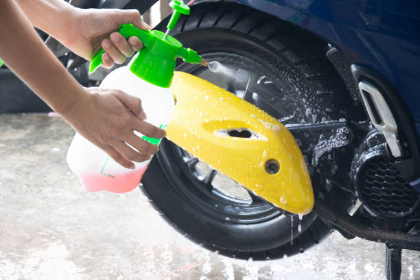 Cara Cuci Motor Sendiri Biar Kinclong dan Bersih Seperti di Salon Kendaraan