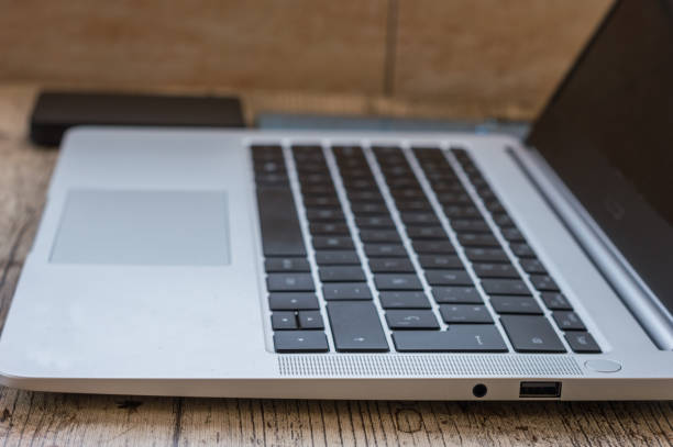 Laptop Tipis Emang Stylish Tapi Kamu Jadi Butuh Lebih Banyak Gadget Tambahan