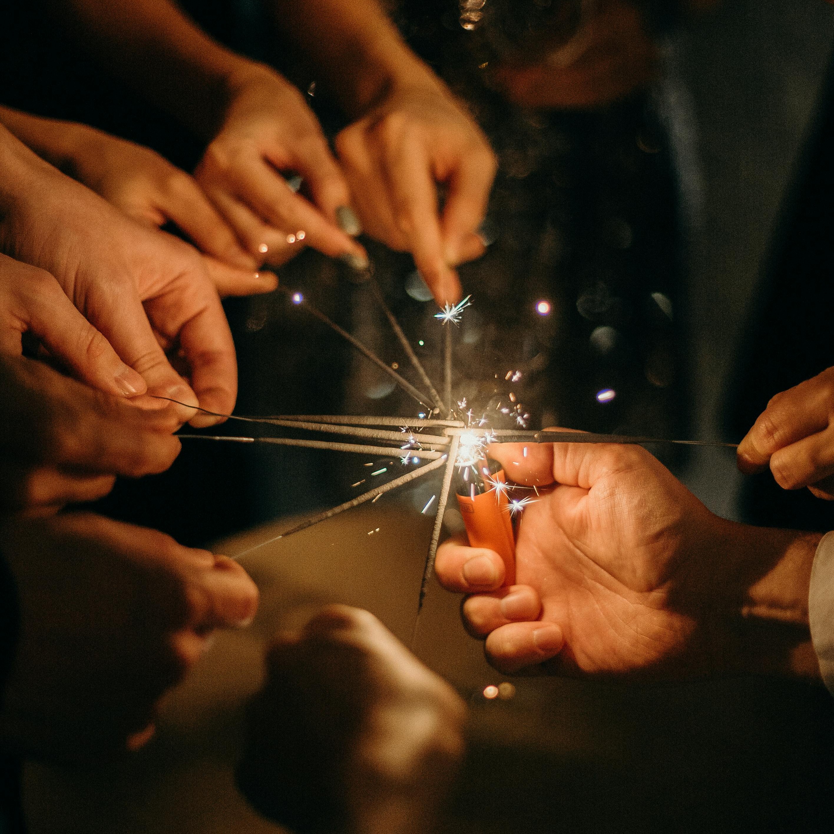 Tinggalkan Korek Api Jadul! Ini 5 Alasan Kenapa Kamu Wajib Beralih ke Korek Api Elektrik