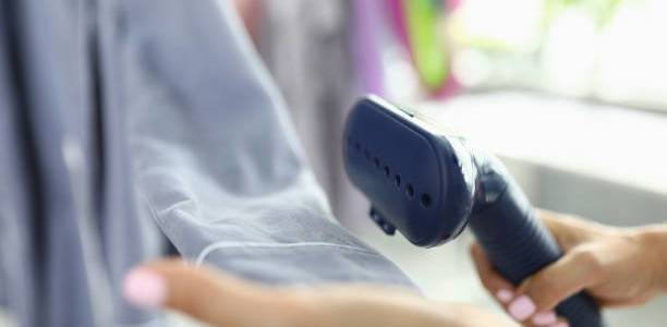 5 Kelebihan Setrika Uap Dibanding Setrika Kering Untuk Kebutuhan Travelling