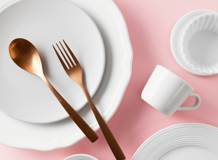 Tips Memilih Peralatan Makan yang Tepat dan Aman Untuk Kesehatan