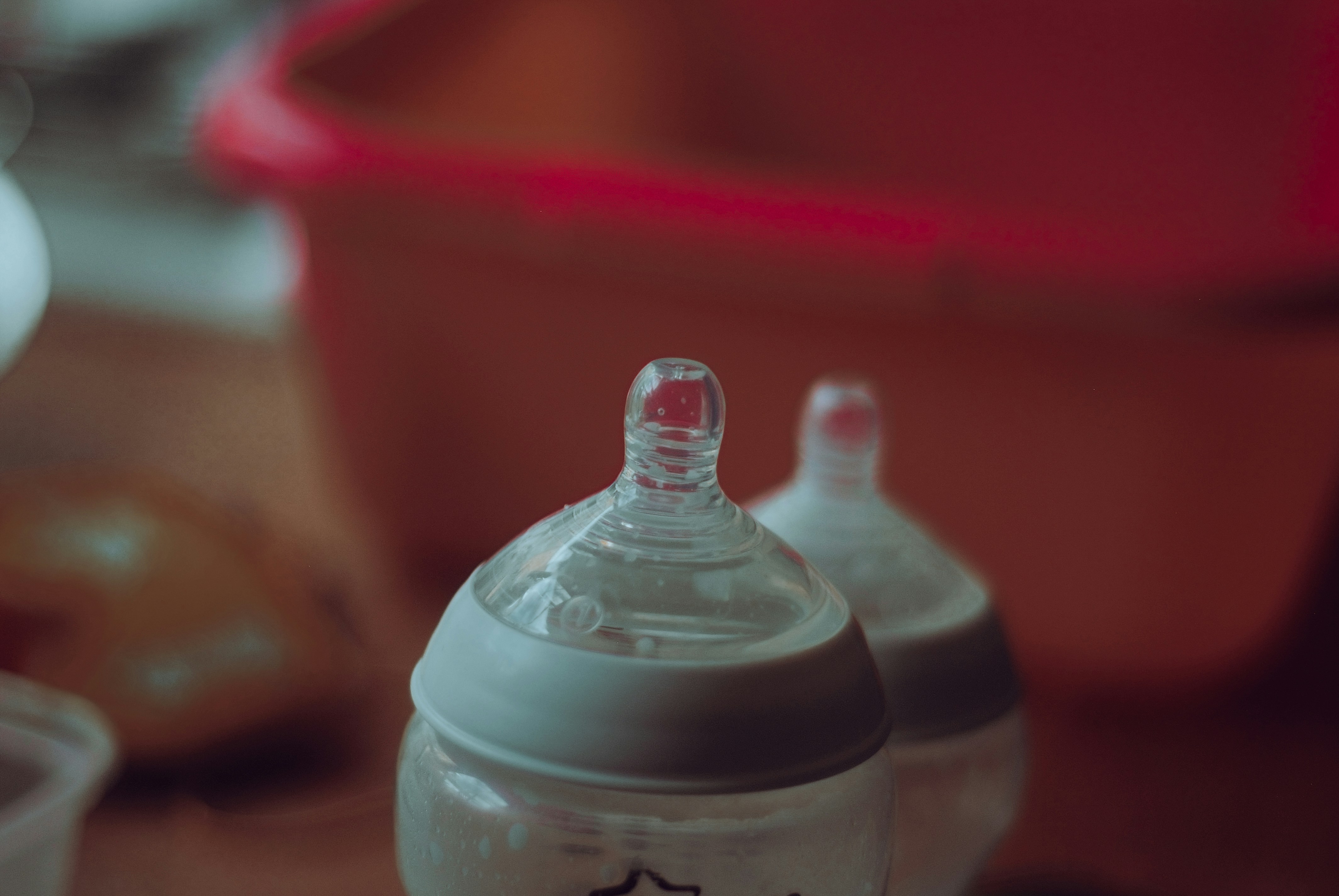 Wajib Tahu! 3 Material Botol Susu Bayi Terbaik, Bebas BPA, Aman, dan Paling Mudah Dicuci