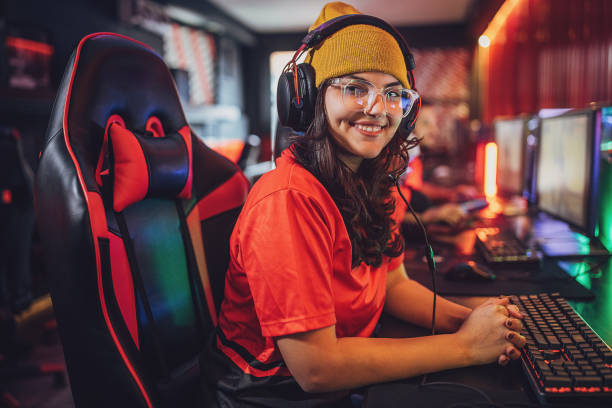 Duduk Lama Tanpa Pegal, Ini Tips Atur Posisi Duduk yang Benar Saat Main Game