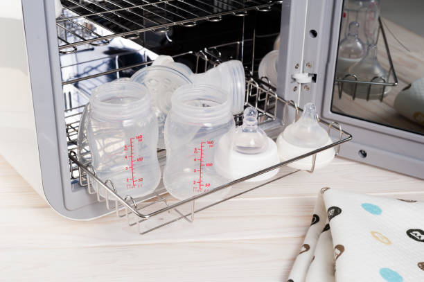 Berapa Lama Sih Waktu Sterilisasi yang Ideal untuk Botol Bayi? Simak di Sini Biar Gak Salah Langkah!