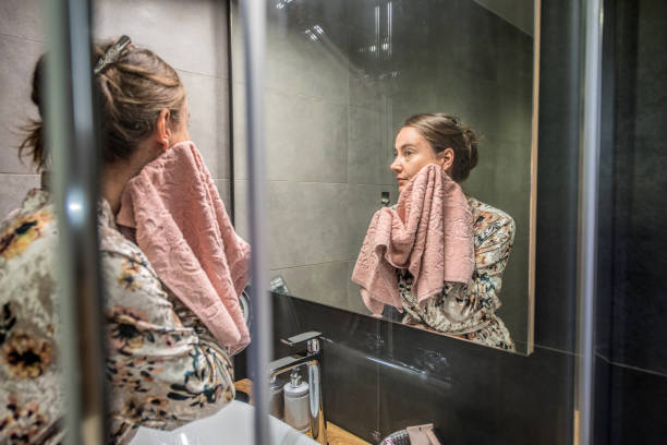 Ini Urutan Skincare Malam untuk Kulit Glowing dan Lebih Sehat