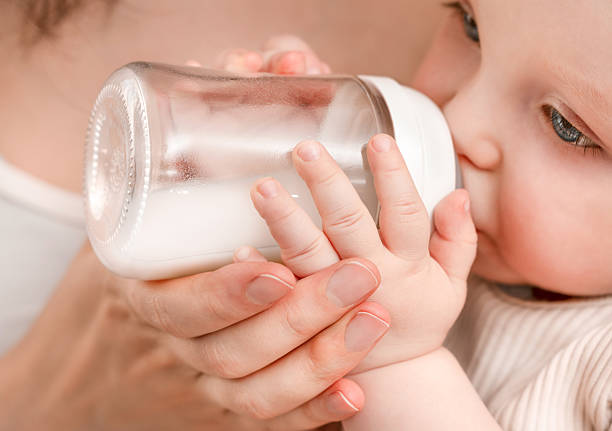 Si Kecil Kenyang & Sehat! Menghitung Kebutuhan Susu Formula Harian Bayi 0-6 Bulan