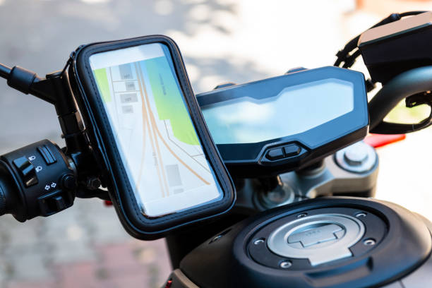 5 Tips Aman Melihat Map Saat Mengendarai Motor