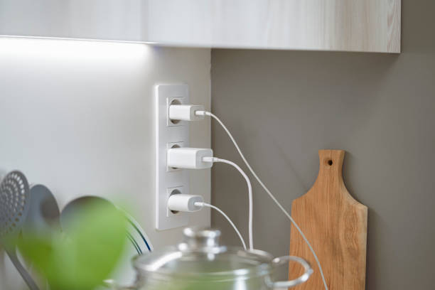 Banyak yang Belum Tahu! Berapa Watt Adaptor Charger Biasa dan Fast Charging?