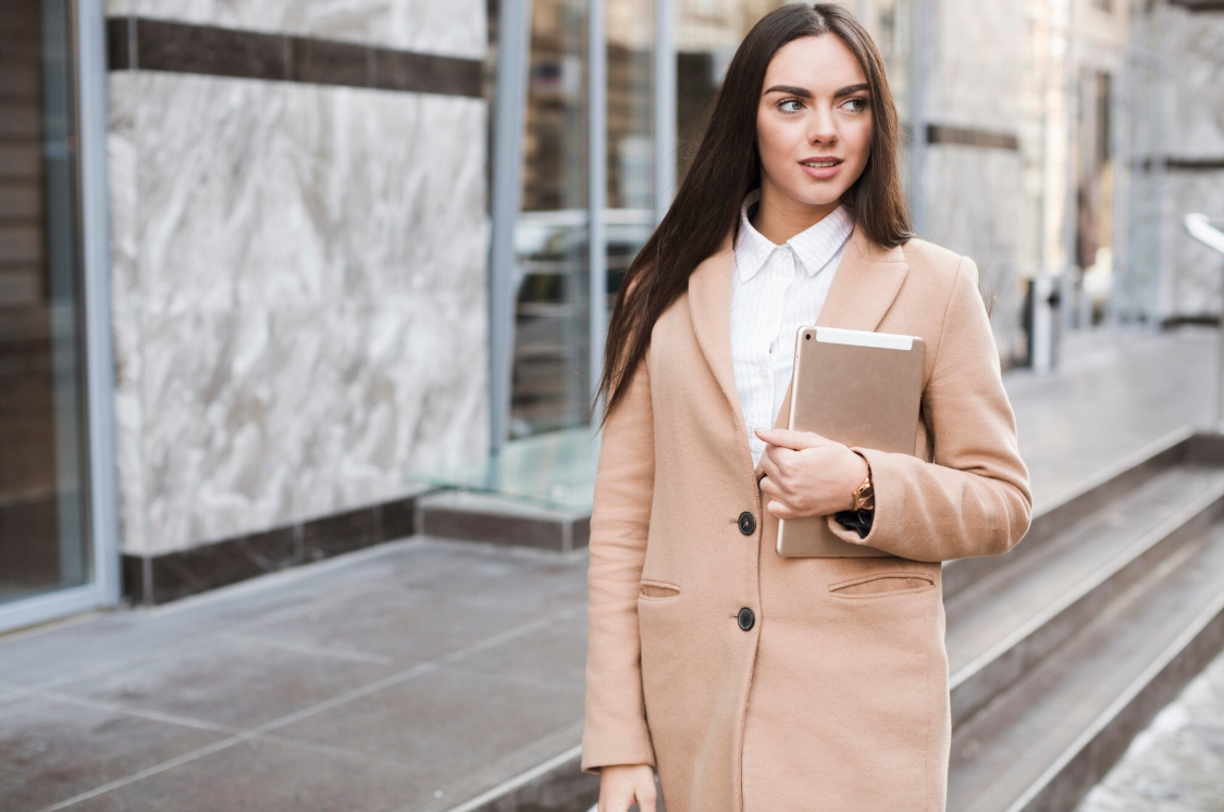 7 Tips Memilih Blazer Wanita untuk Gaya Formal dan Kasual