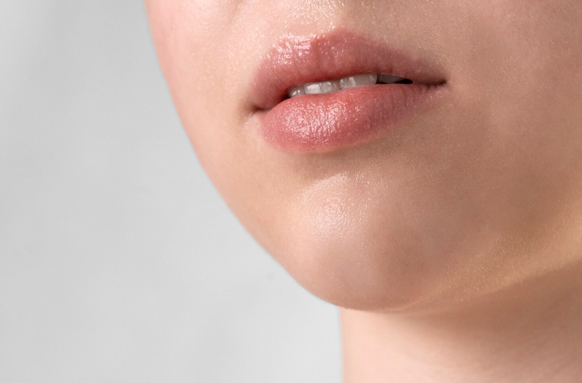 Jangan Anggap Sepele, Ini 5 Alasan Kenapa Kamu Wajib Pakai Lip Balm