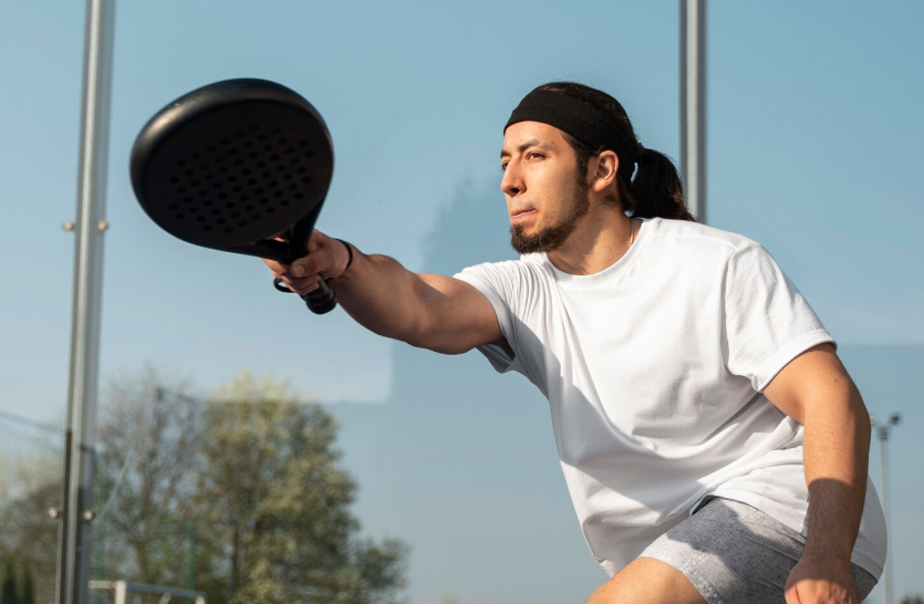 Kenapa Padel Jadi Populer Akhir-akhir Ini? Ini Dia Alasannya!