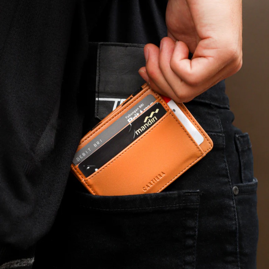 Goodbye Dompet Gendut! Cartiera Gala Wallet, Dompet Paling Stylish dan Praktis