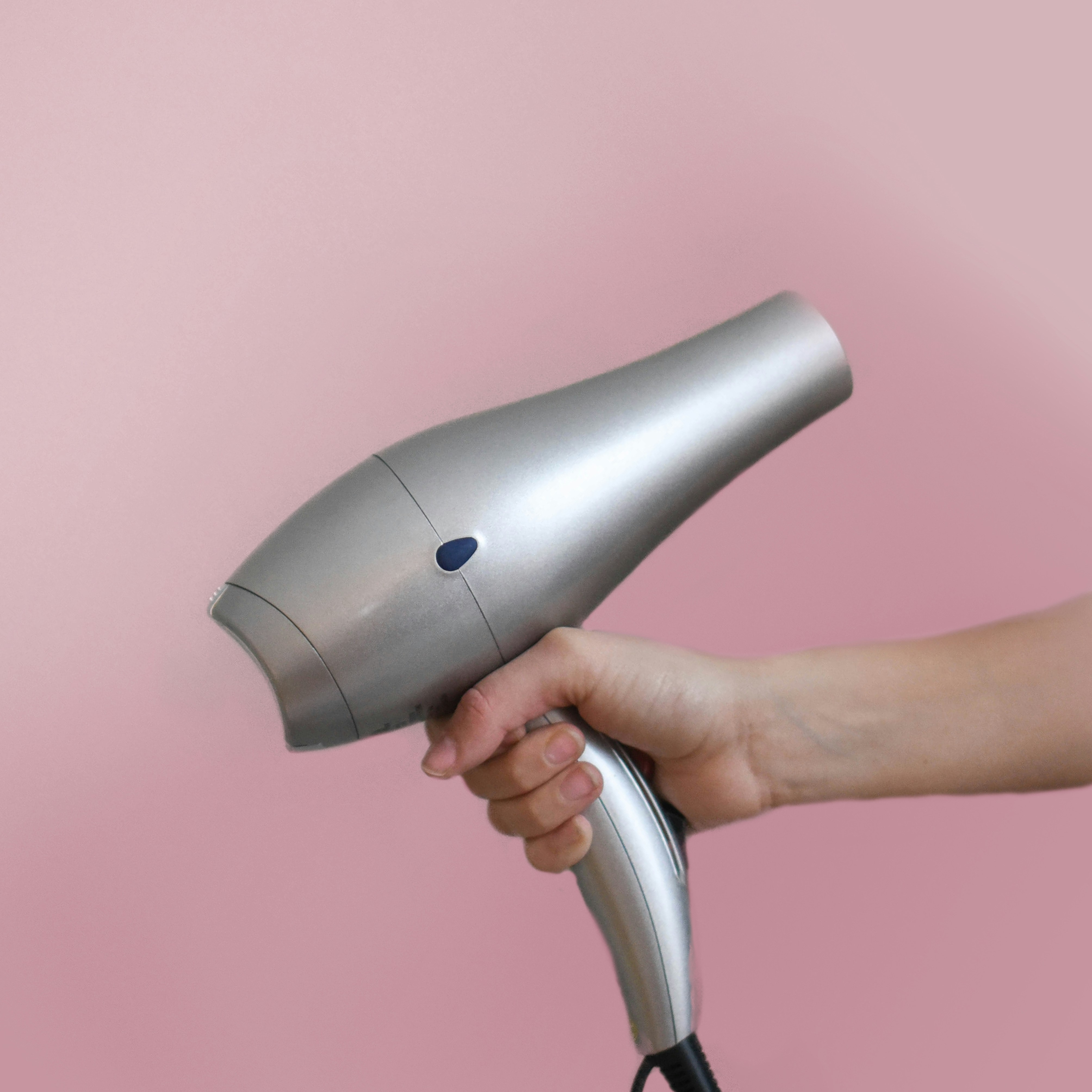 Rambut On Point di Mana Saja! Kenapa Hair Dryer Foldable Wajib Ada di Tas Traveling-mu