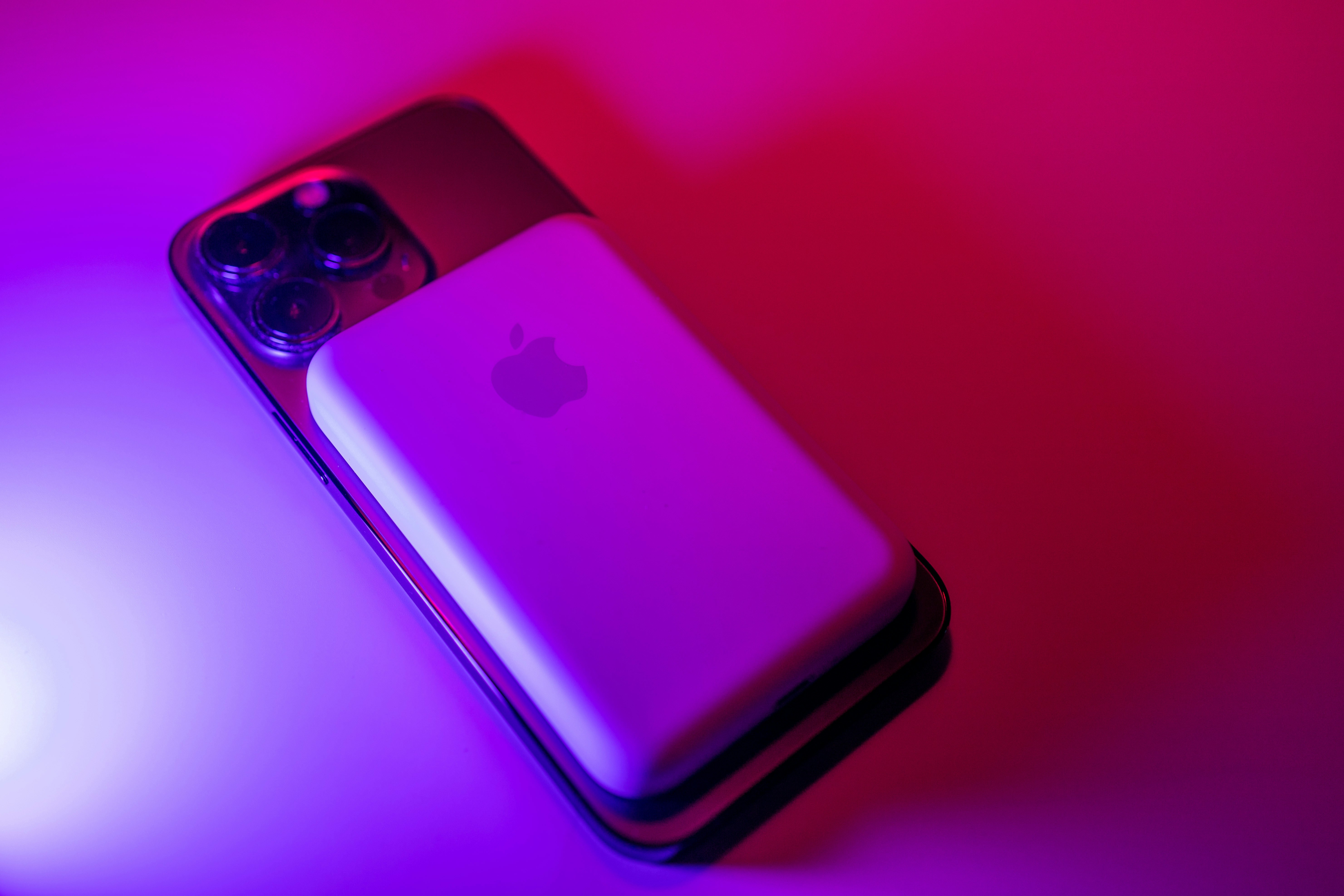 Bukan Sekedar Isi Daya HP! Wireless Powerbank adalah Solusi Terbaik untuk HP dan TWS Kamu Sekaligus
