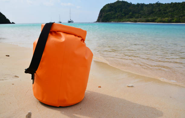 Cara Menggunakan Dry Bag dengan Benar agar Barang Tetap Aman dari Air