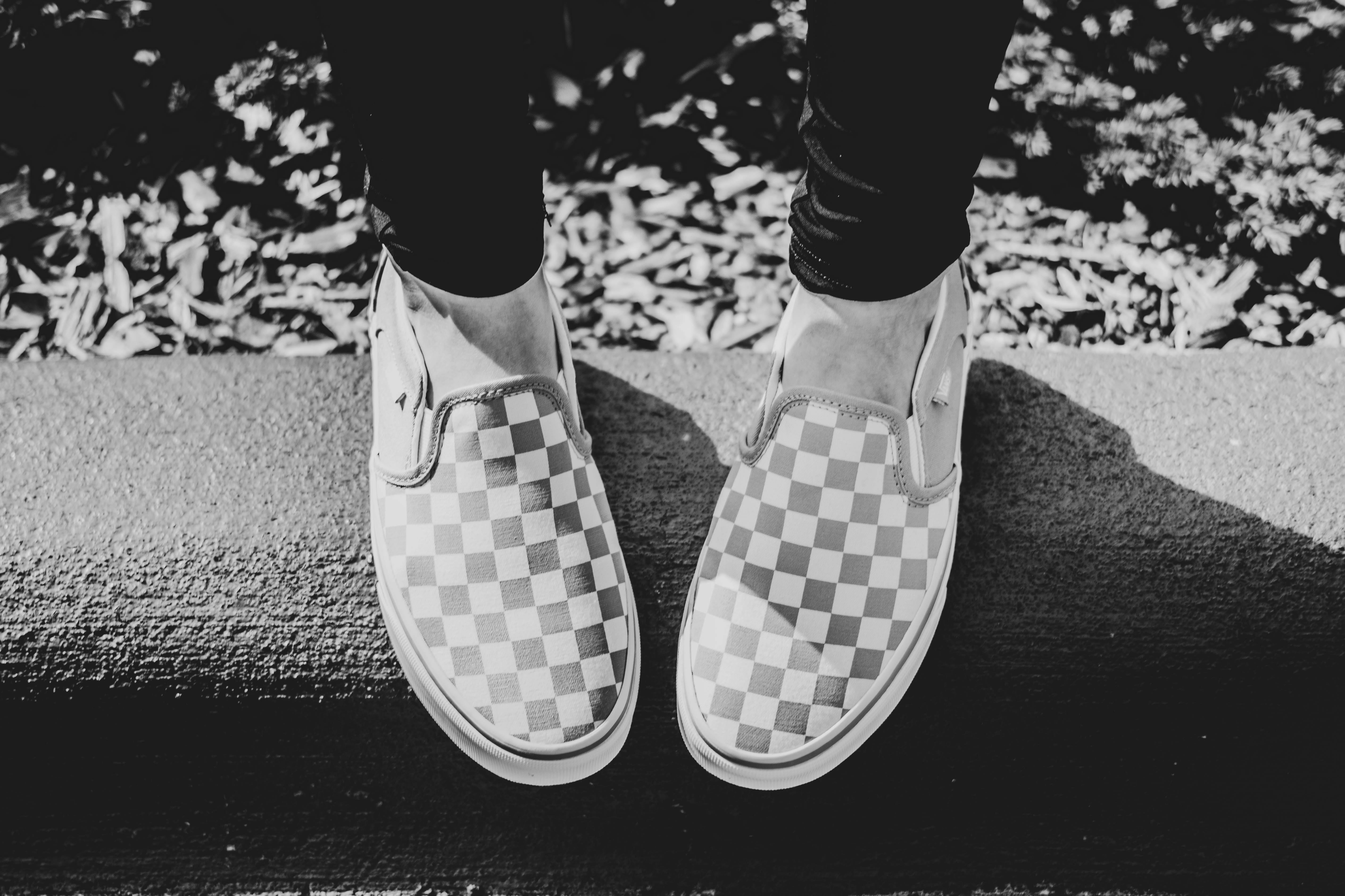 Rahasia Tampil Cepat & Rapi Saat Terburu-buru? Cukup Pakai Sneakers Slip On Ini