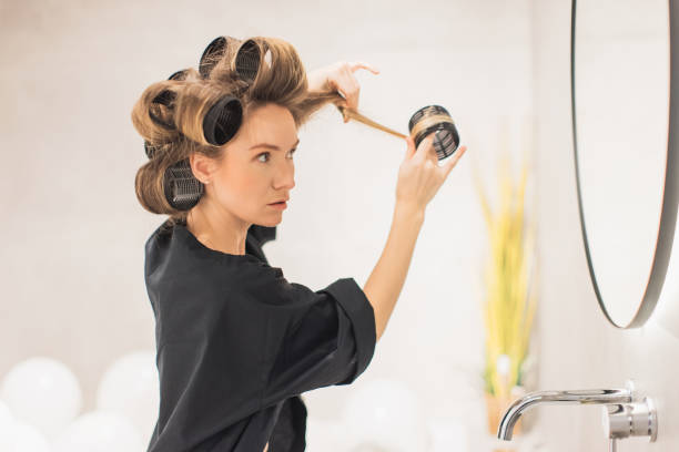 Jarang Disadari! Ini 5 Kesalahan Saat Menggunakan Roll Rambut yang Bikin Hasilnya Gagal Total
