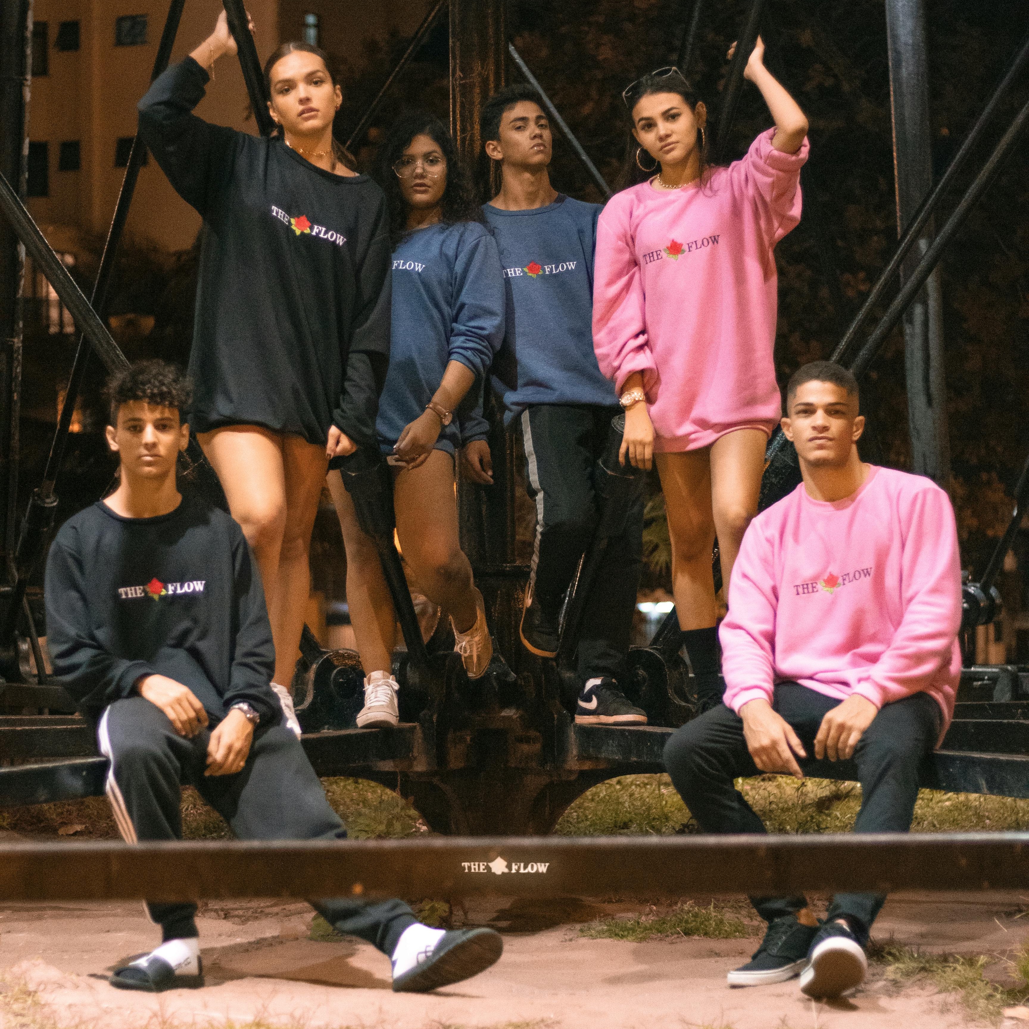 Investasi Terbaik untuk Lemari Pakaianmu! Kenapa Sweater Crewneck Tak Pernah Ketinggalan Zaman?