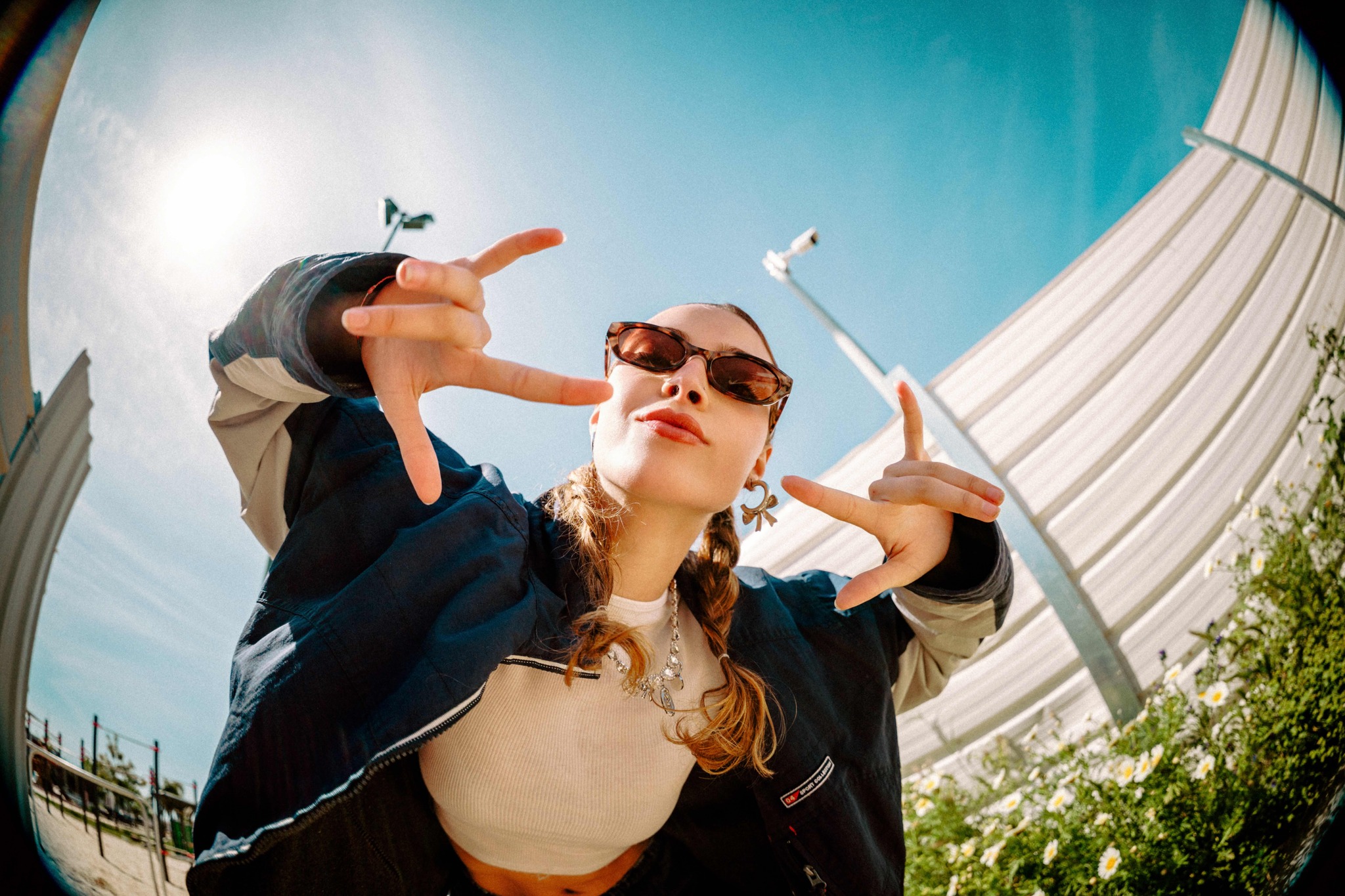 Lensa Handphone Wajib Vlogger: Tahu Kapan Pakai Wide Angle, Kapan Fisheye!