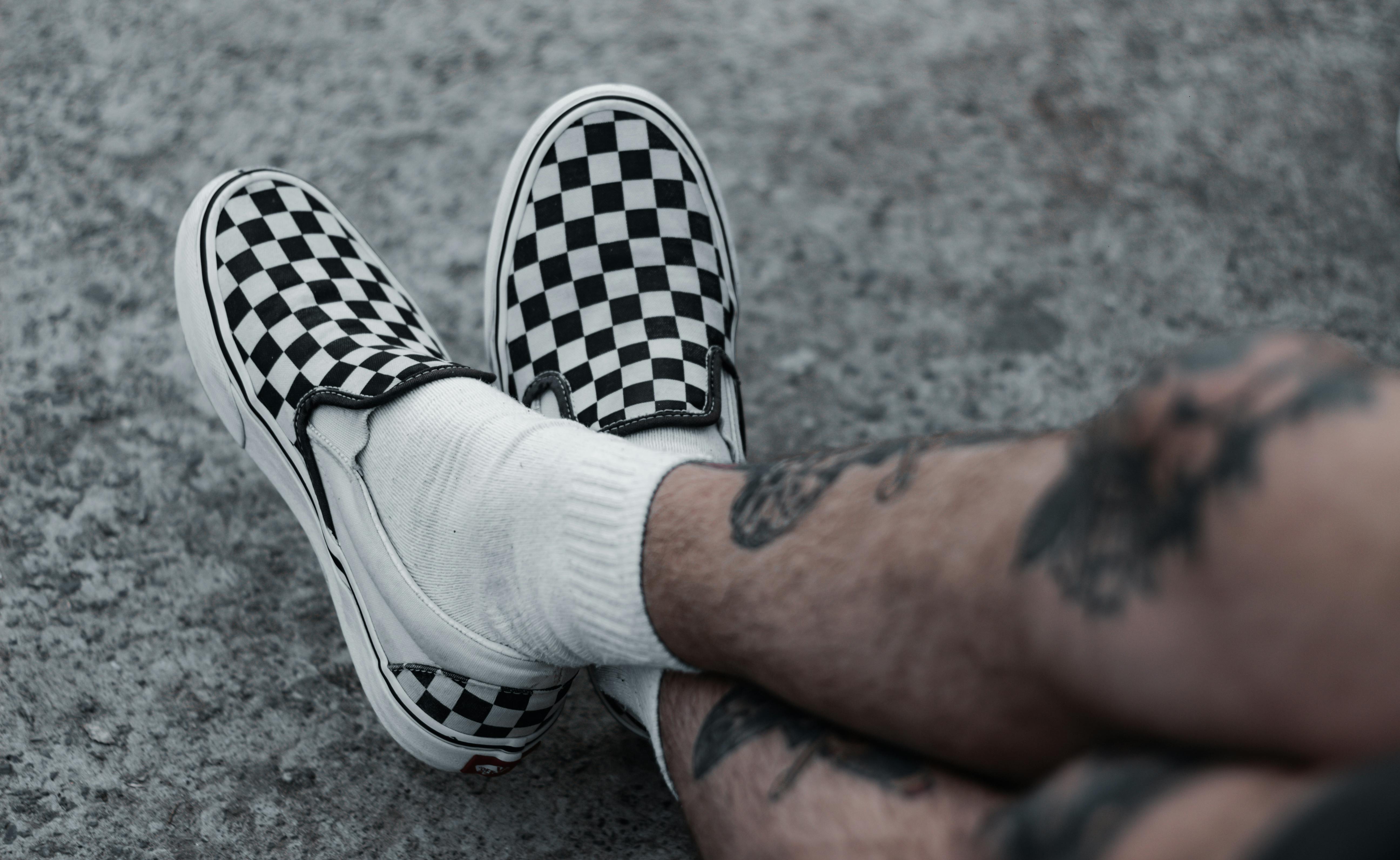 Rahasia Tampil Cepat & Rapi Saat Terburu-buru? Cukup Pakai Sneakers Slip On Ini