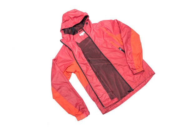 Angin Dingin Ganggu Aktivitas Outdoor? Gunakan Jaket Outdoor Anti Angin!