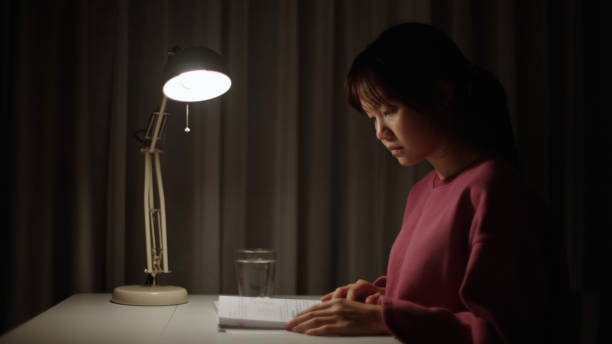 5 Tips Pilih Lampu yang Tepat untuk Meja Belajar, Bikin Fokus dan Semangat