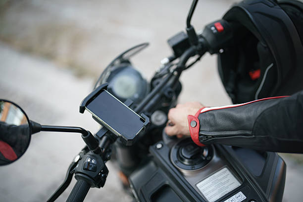 Panduan Memasang Holder HP di Motor agar Tidak Goyang