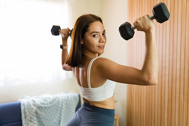 10 Tips Memulai Latihan Beban untuk Pemula Sendiri di Rumah