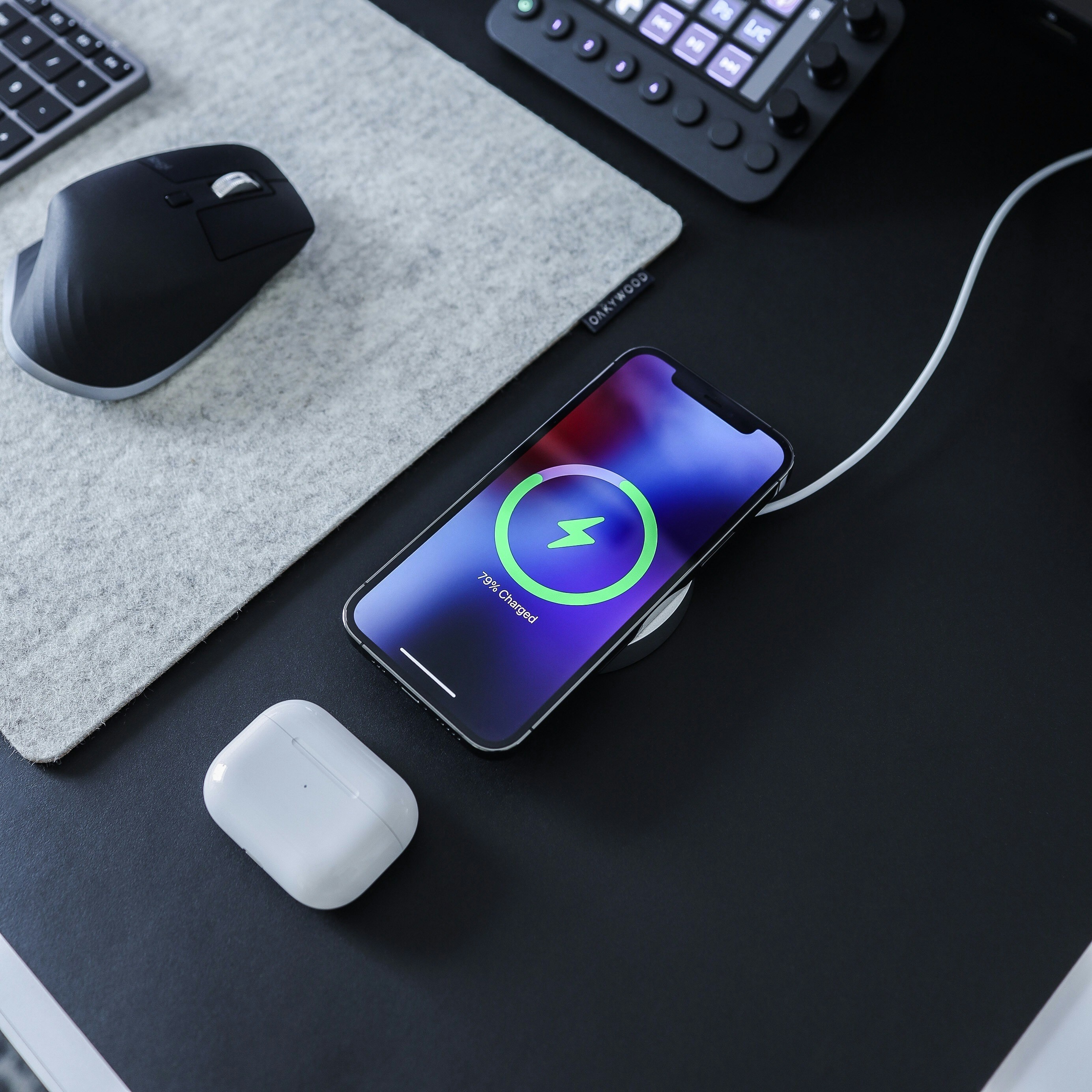 Wireless Charger Bikin Baterai Cepat Rusak? Fakta dan Mitos Overheating Saat Charge