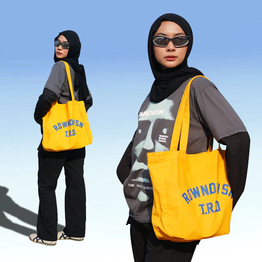 Kaos Ini Gak Cuma Dua Lengan, Tapi Juga Dua Kali Lebih Keren!