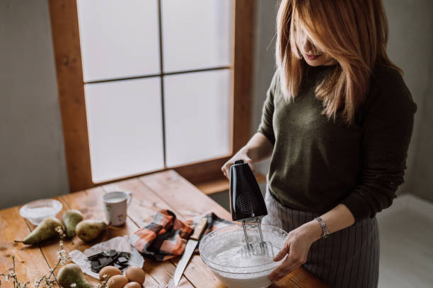 Teknik Menggunakan Hand Mixer Agar Hasil Adonan Sempurna