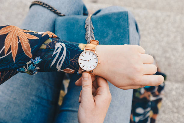 5 Momen Paling Cocok Untuk Pakai Jam Tangan Analog