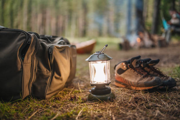 Lampu Lentera Portable Outdoor, Benda Wajib Camping dan Traveling