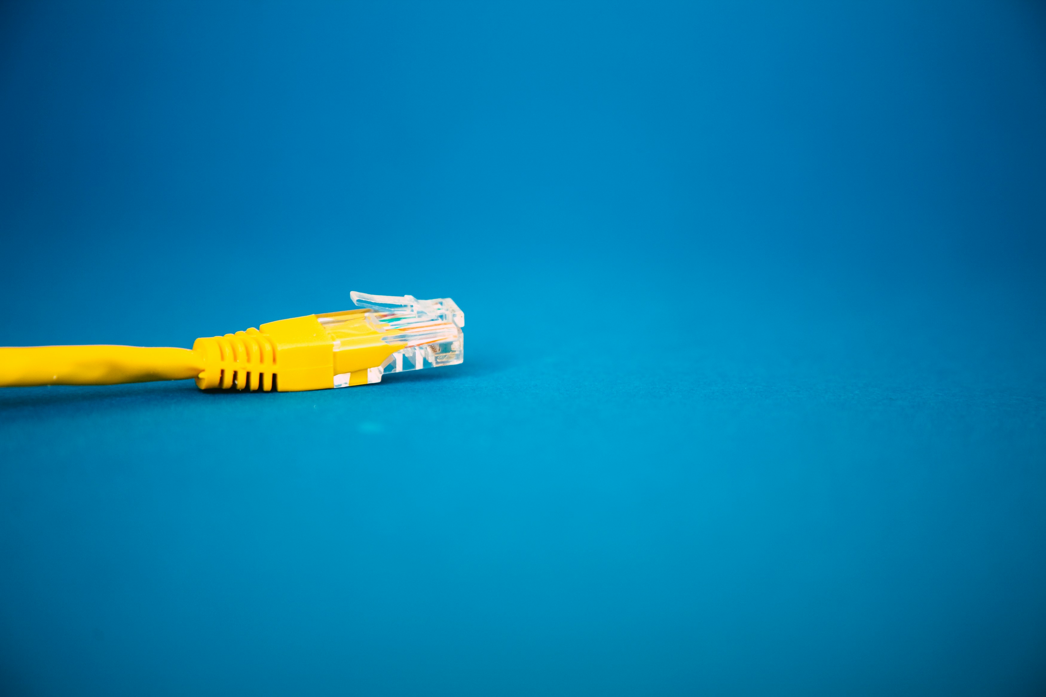 Kerja dari Rumah Tapi Internet Nggak Stabil? Coba Deh Cara Lama yang Masih Ampuh Ini