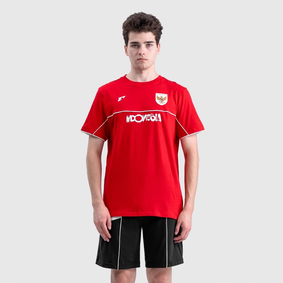Kaus Timnas Wajib Jadi Streetwear! Cara Keren Mix and Match Official Merchandise