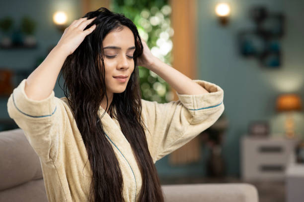 5 Cara Pakai Hair Serum Biar Rambut Berkilau Bak di Salon