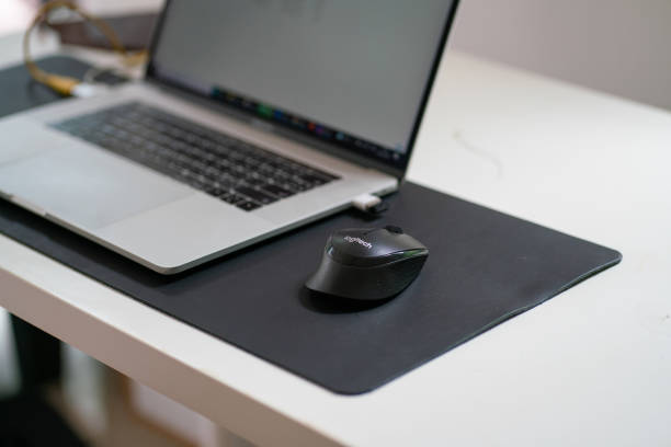 Mousepad Besar vs Mousepad Kecil, Mana yang Lebih Cocok Buat Kamu?