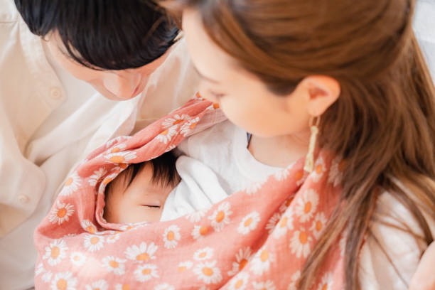 Bayi Sering Rewel Saat Menyusu di Luar Rumah? Coba Cara Ini
