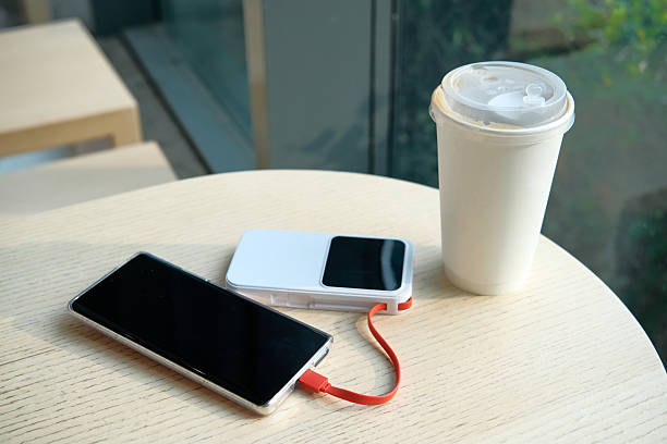 Powerbank Built-in Cable, Solusi Praktis Tanpa Ribet Bawa Kabel Tambahan