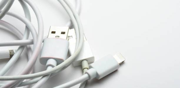 5 Tips Agar Kabel Data Nggak Kusut Saat Disimpan Ketika Bepergian