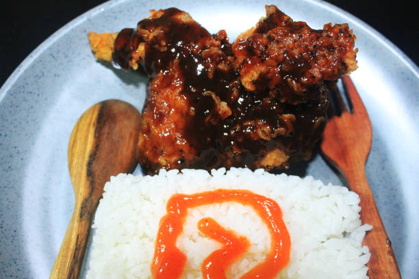 Inspirasi Bekal Kantor Praktis yang Bisa Dimasak Pakai Rice Cooker Mini