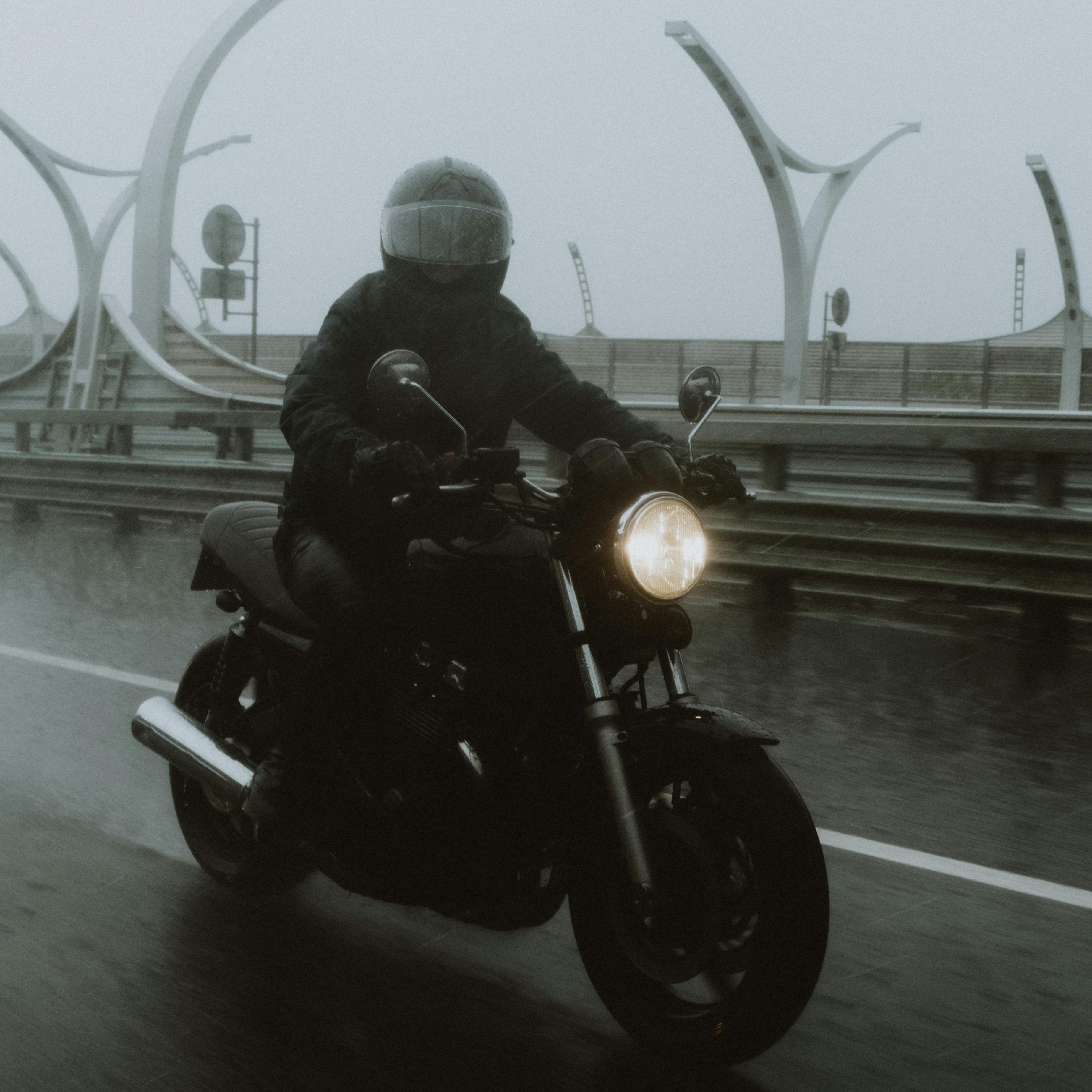 Sarung Tangan Touring vs Harian, Pilih yang Tepat untuk Perjalananmu
