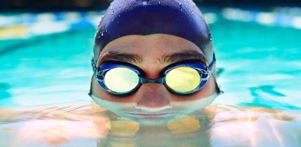 7 Alasan Kenapa Kamu Perlu Pakai Topi Renang Saat Berenang
