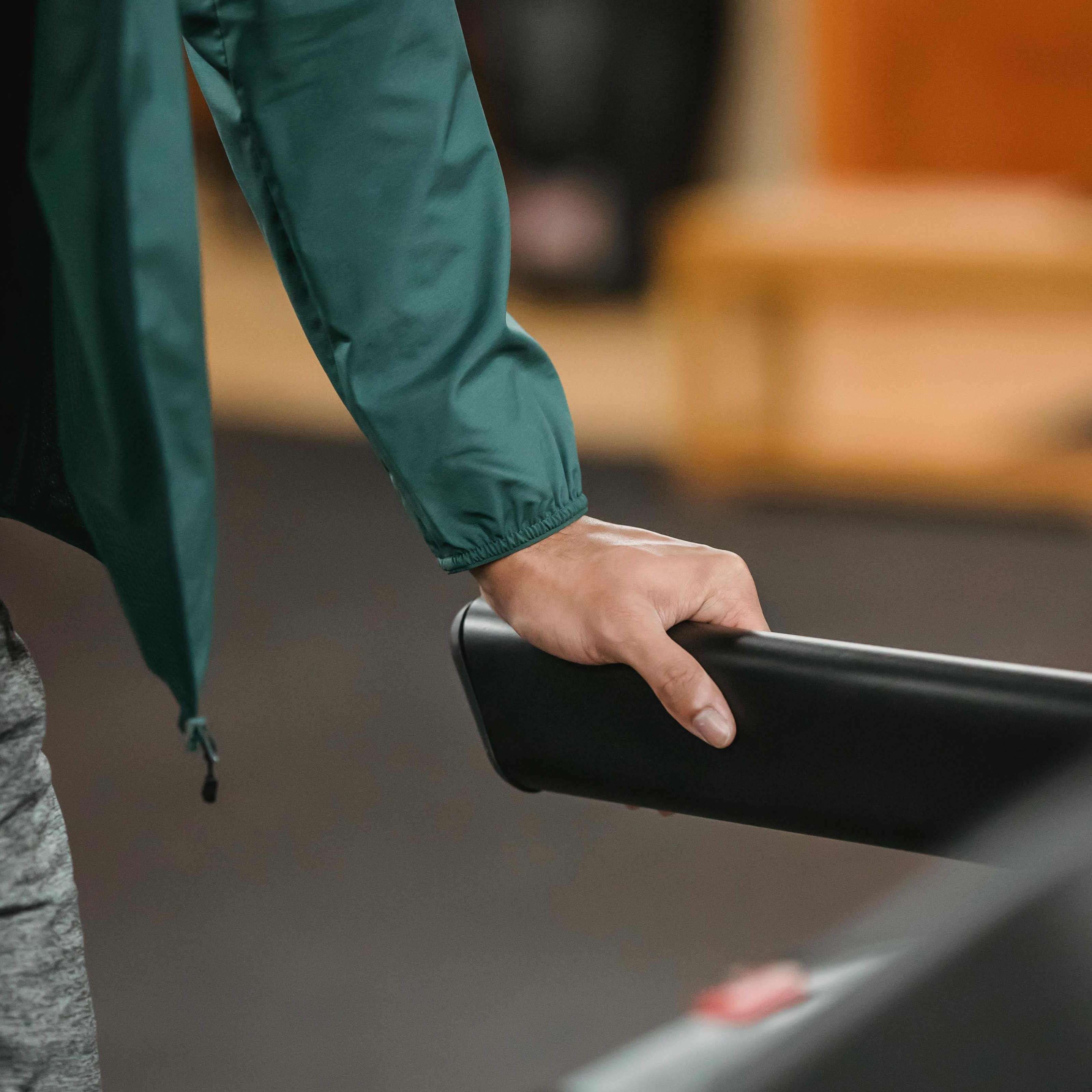 Jangan Cuma Lari! Rahasia Latihan Treadmill Paling Efektif untuk Bakar Lemak
