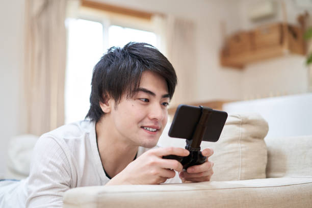 Kelebihan dan Kekurangan Main eFootball Pakai Gamepad di HP