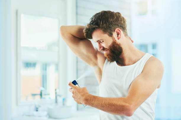 Biar Enggak Salah Pilih Kenali Bedanya Body Spray, Deodorant, dan Parfum Pria