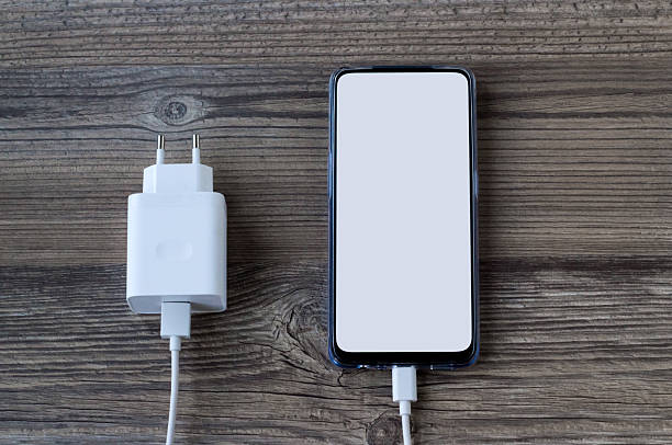 Fast Charging Bikin Baterai Rusak? Ini Fakta Sebenarnya Tentang Adaptor Charger