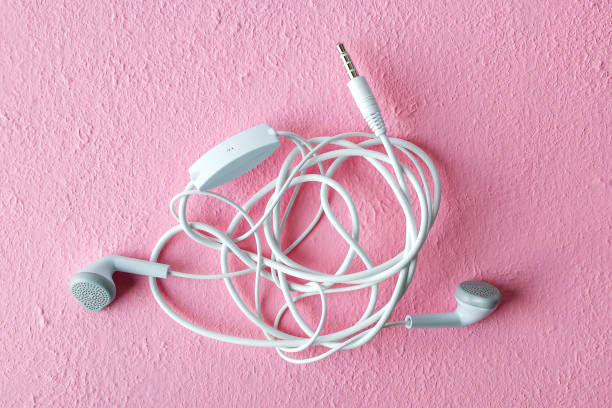 Headset Kabel di KRL, Kenapa Jadi Masalah?